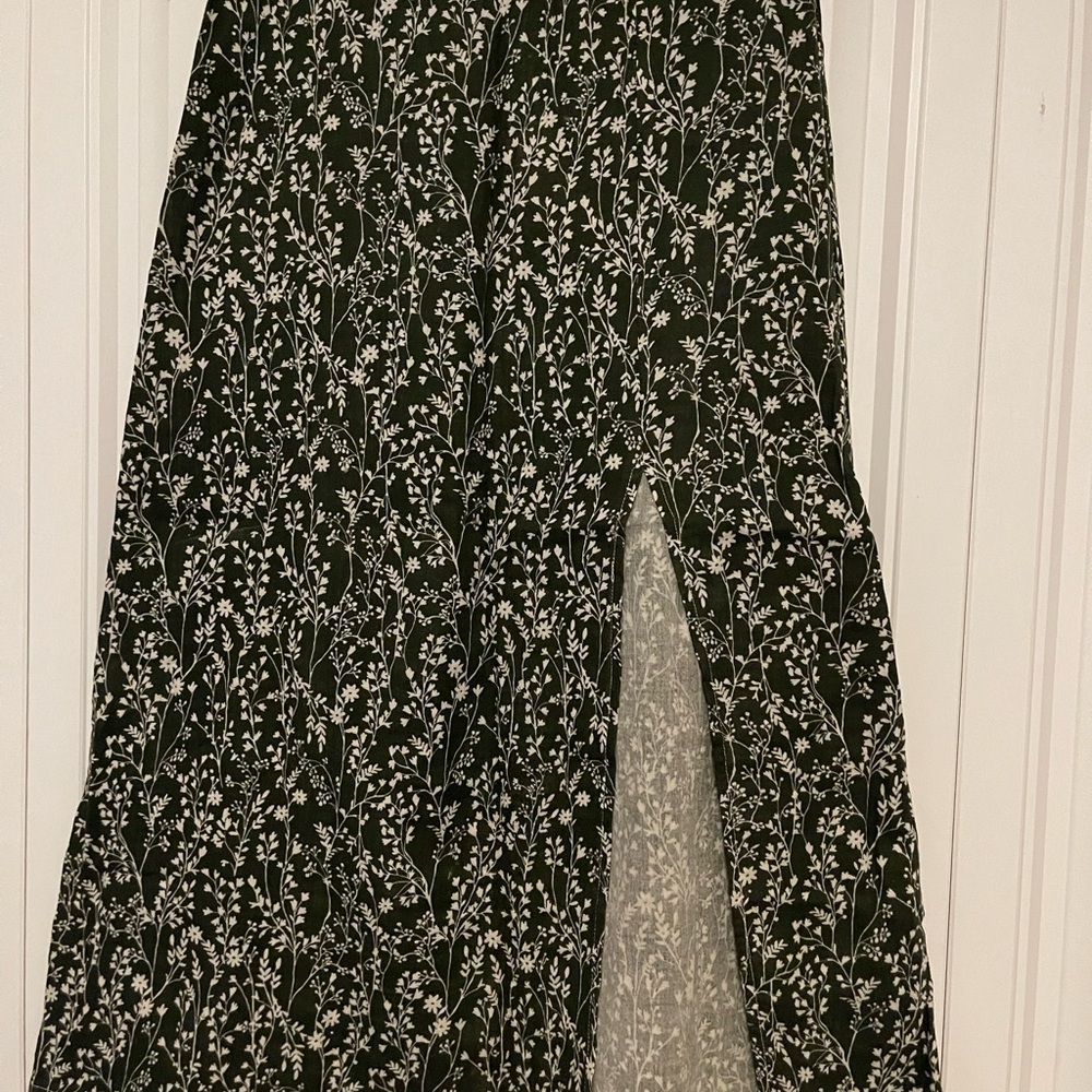 Rylee + Cru Floral Olive and White Women's Skirt size S